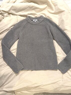 525 knit sweater